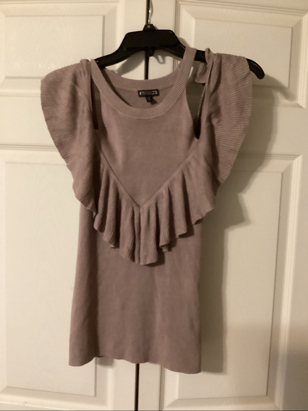 Express Ruffle Cold-Shoulder Top - Picture 2 of 5